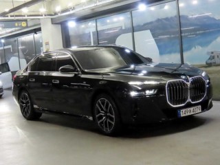 7시리즈 (G70) 740i sDrive M 스포츠 중고차 매물 사진