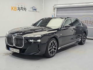 7시리즈 (G70) 740i sDrive M 스포츠 중고차 매물 사진